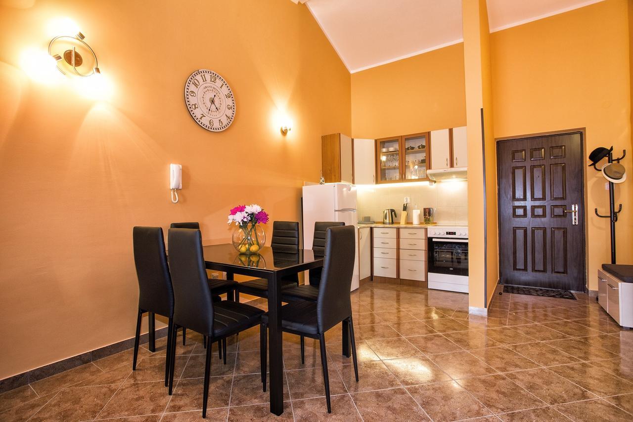 Apartment Sun Village Goran Herceg Novi Exteriör bild